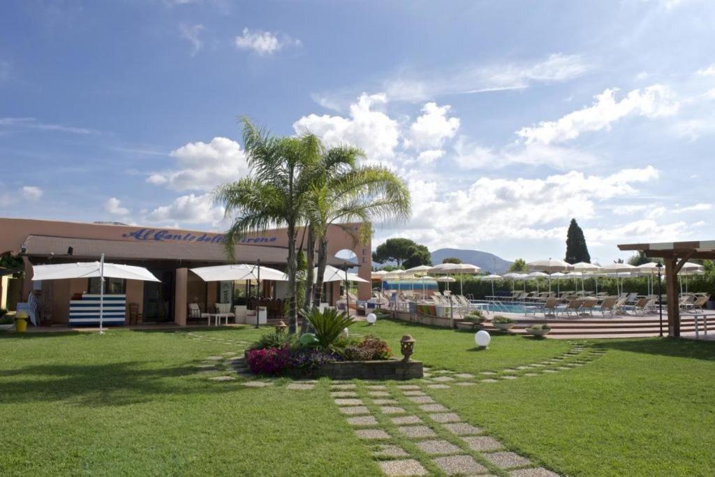 Hotel Ristorante Al Canto Delle Sirene Terracina Eksteriør billede