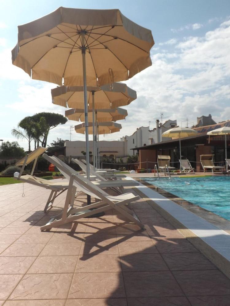 Hotel Ristorante Al Canto Delle Sirene Terracina Eksteriør billede