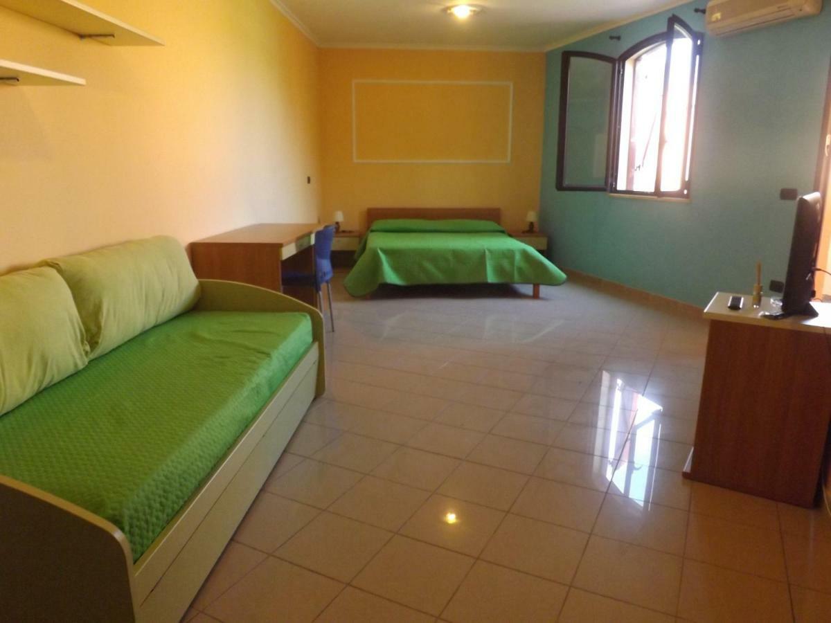 Hotel Ristorante Al Canto Delle Sirene Terracina Eksteriør billede